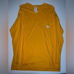 VS Pink long sleeve T-shirt